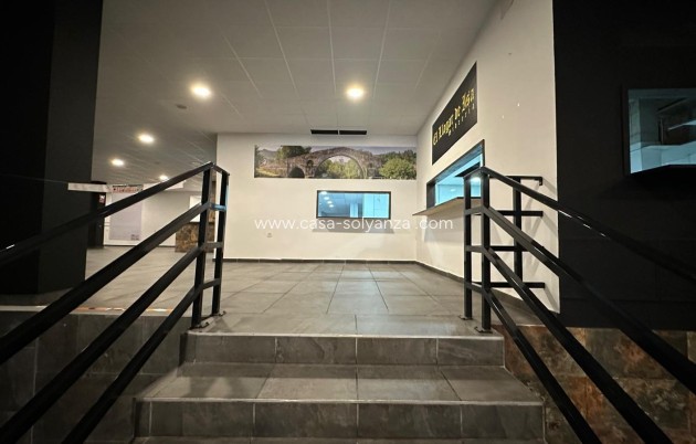 Reventa - Comercial - Torrevieja - Paseo Maritimo