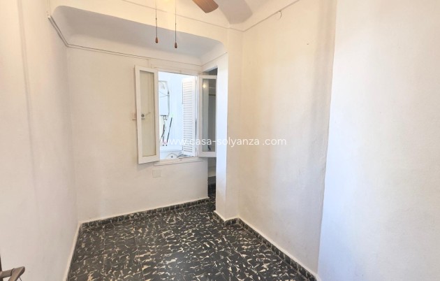 Reventa - Apartamento / piso - Torrevieja - Zona Los Frutales