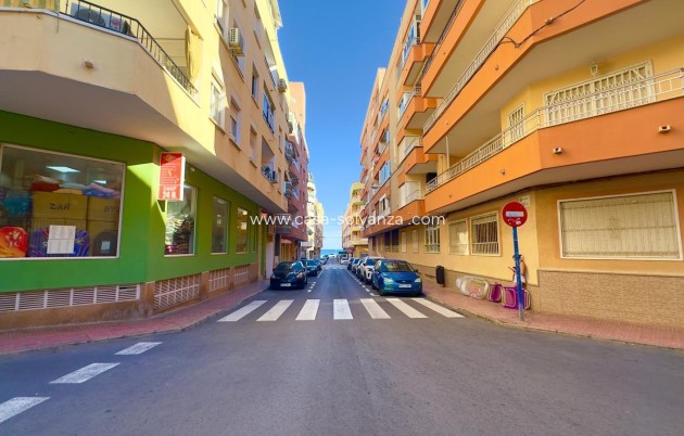 Reventa - Apartamento / piso - Torrevieja - Center