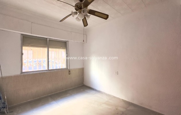 Reventa - Apartamento / piso - Torrevieja - Center
