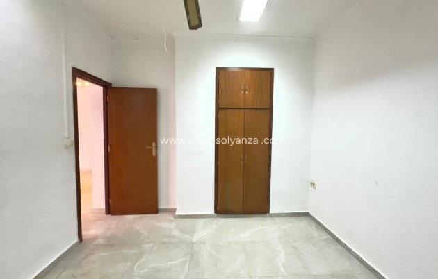 Reventa - Apartamento / piso - Torrevieja - Center