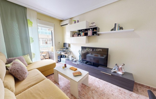 Reventa - Apartamento / piso - Torrevieja - Estacion Autobuses