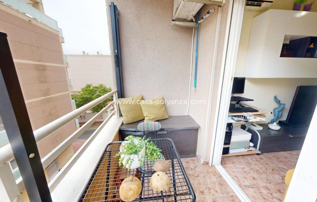 Reventa - Apartamento / piso - Torrevieja - Estacion Autobuses