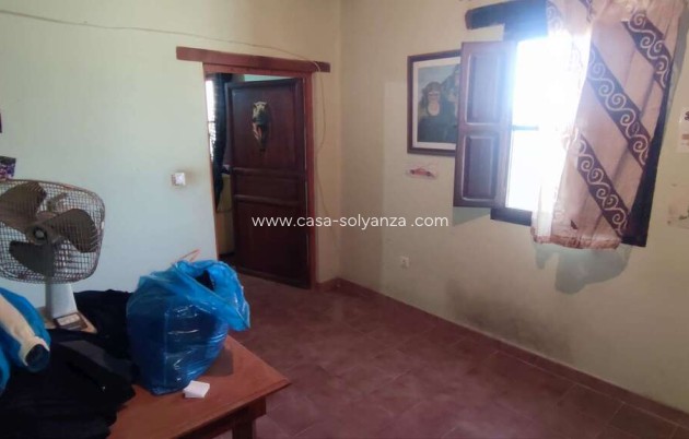 Resale - Country Property/Finca - Pinoso - Inland