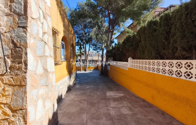 Reventa - Villa - Torrevieja - Los Balcones