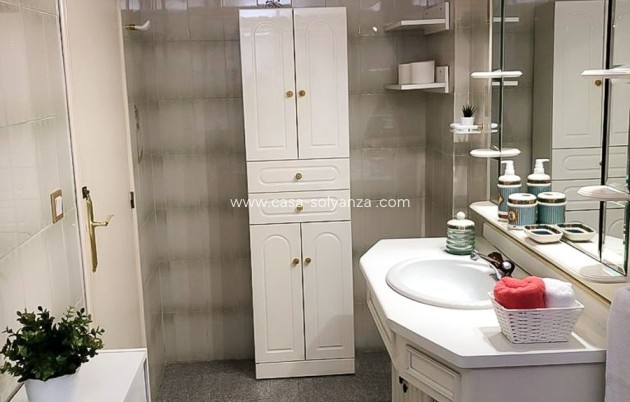 Herverkoop - Adosado - Santa Pola