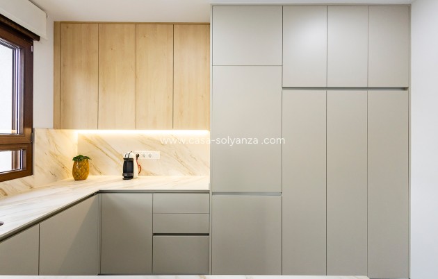 Neue Gebäude - Stadthaus - Orihuela Costa