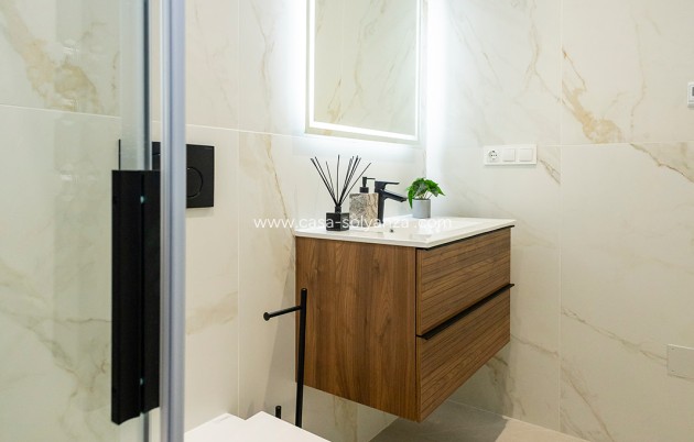 Neue Gebäude - Stadthaus - Orihuela Costa