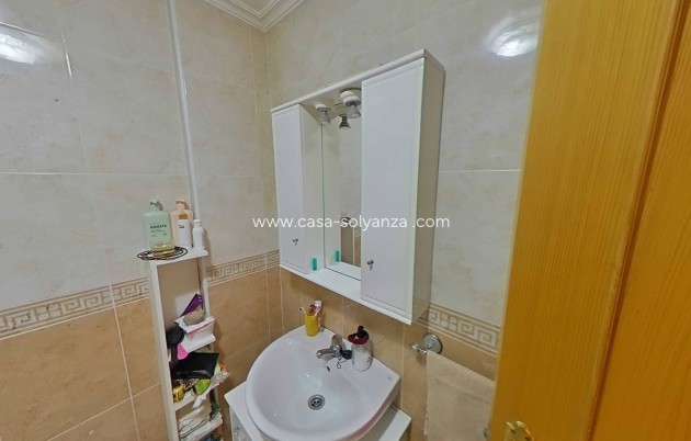 Reventa - Apartamento / piso - Torrevieja - Estacion Autobuses