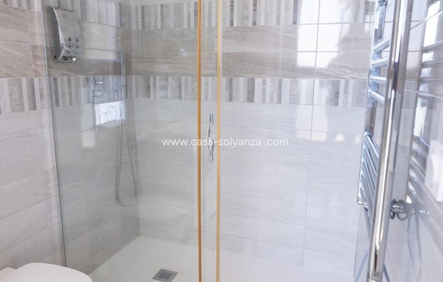 Resale - Apartment / flat - Torrevieja - Punta Prima