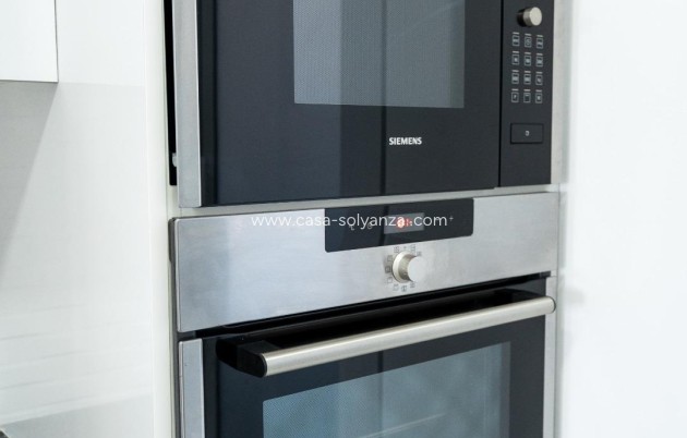 Resale - Apartment / flat - Torrevieja - Punta Prima