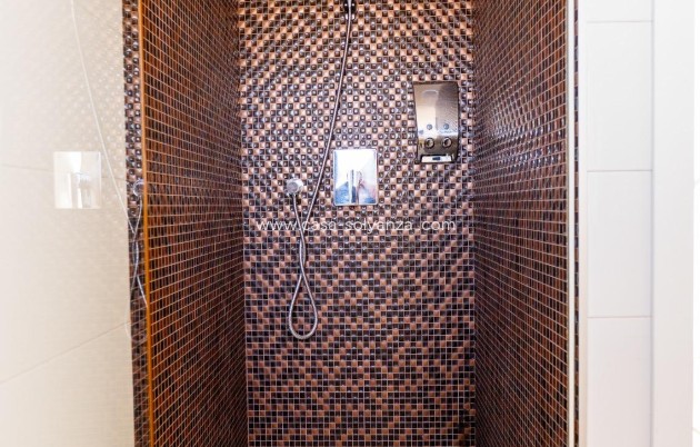 Resale - Apartment / flat - Torrevieja - Punta Prima