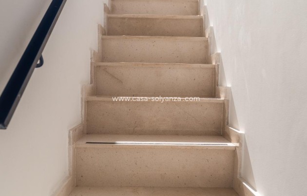 Resale - Apartment / flat - Torrevieja - Punta Prima