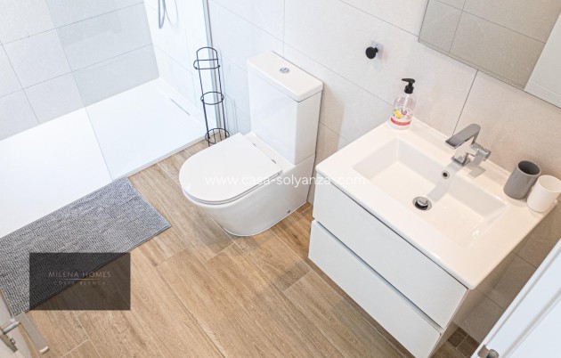 Resale - Apartment / flat - Torrevieja - Punta Prima