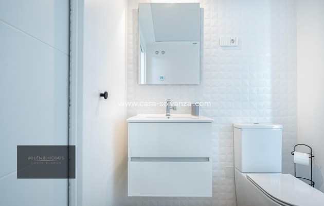 Resale - Apartment / flat - Torrevieja - Punta Prima