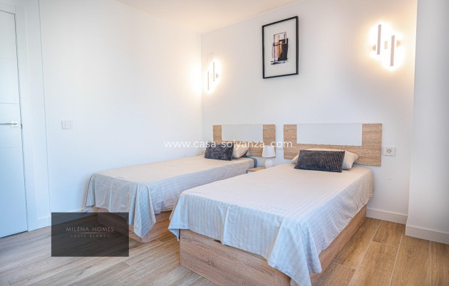 Resale - Apartment / flat - Torrevieja - Punta Prima