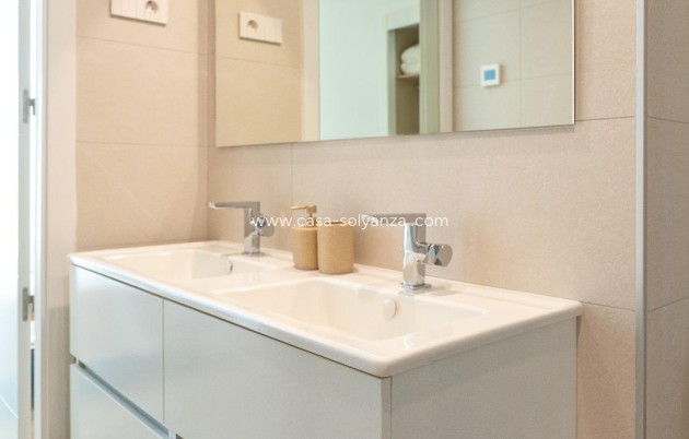 Resale - Apartment / flat - Torrevieja - Punta Prima