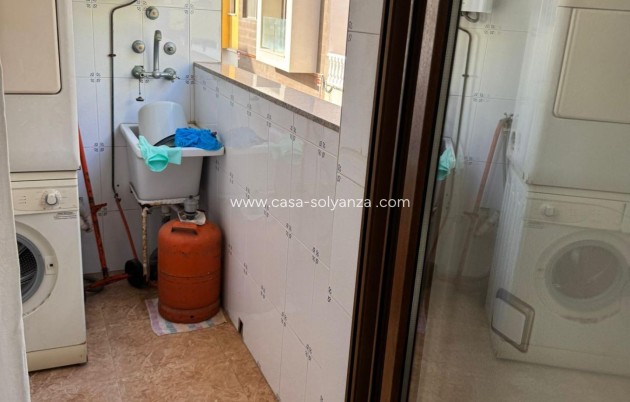 Reventa - Apartamento / piso - Torrevieja - Las Piscinas Naturales