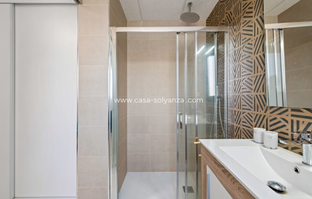 Reventa - Apartamento / piso - Villamartin - Costa Blanca