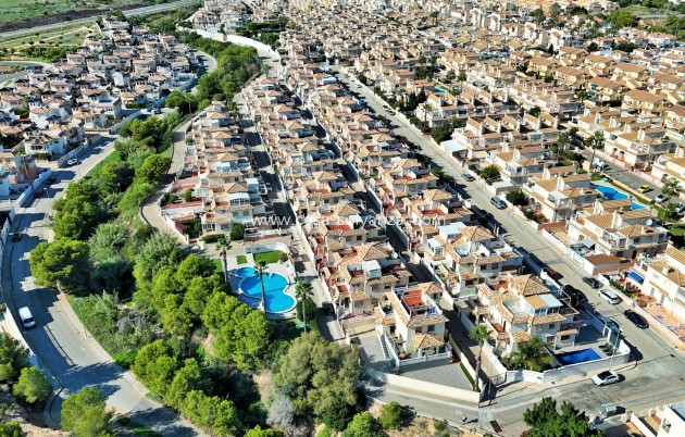 Herverkoop - Villa - Playa Flamenca