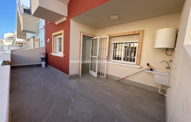 Resale - Apartment / flat - Pilar de la Horadada - Costa Blanca