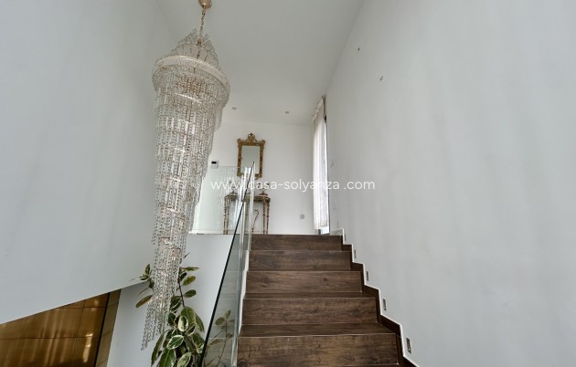 Resale - Villa - Los Balcones - Costa Blanca