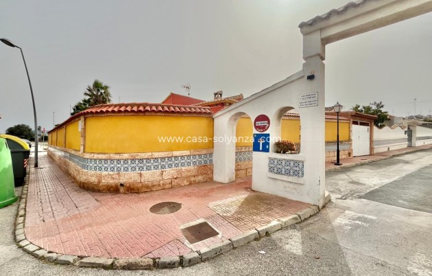 Resale - Villa - Torrevieja - Los Balcones