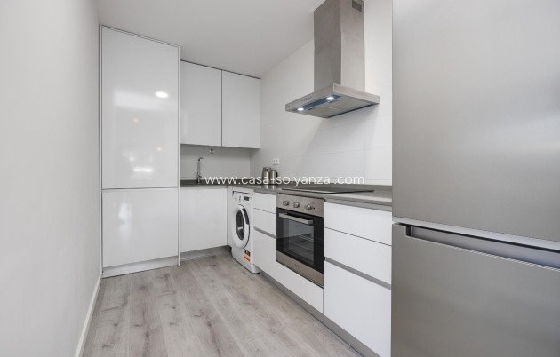 Resale - Apartment / flat - Orihuela - Villamartin