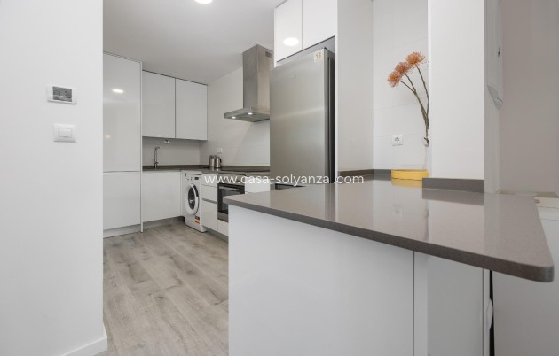 Resale - Apartment / flat - Orihuela - Villamartin