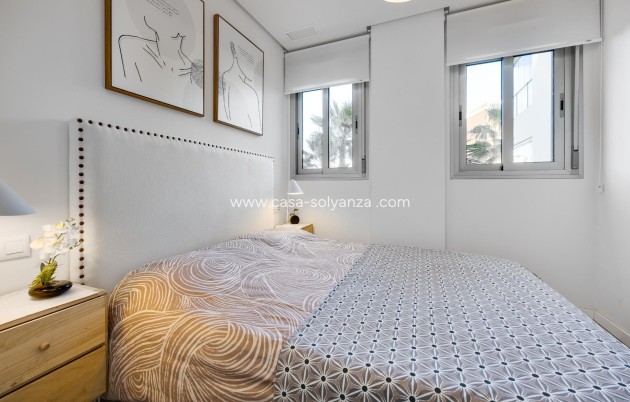Resale - Apartment / flat - Orihuela - Villamartin