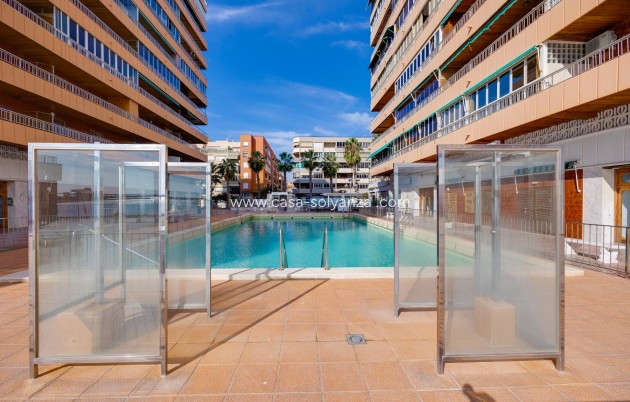 Resale - Apartment / flat - Torrevieja - Playa del Acequión