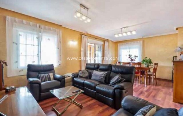 Resale - Villa - Torrevieja - Aguas nuevas