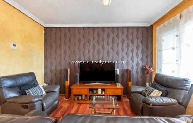 Resale - Villa - Torrevieja - Aguas nuevas