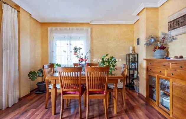 Resale - Villa - Torrevieja - Aguas nuevas