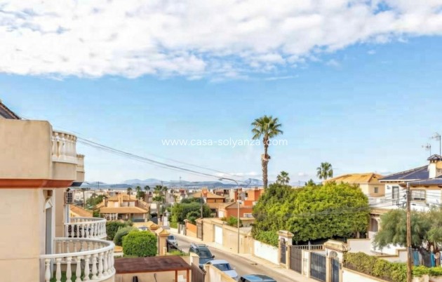 Resale - Villa - Torrevieja - Aguas nuevas