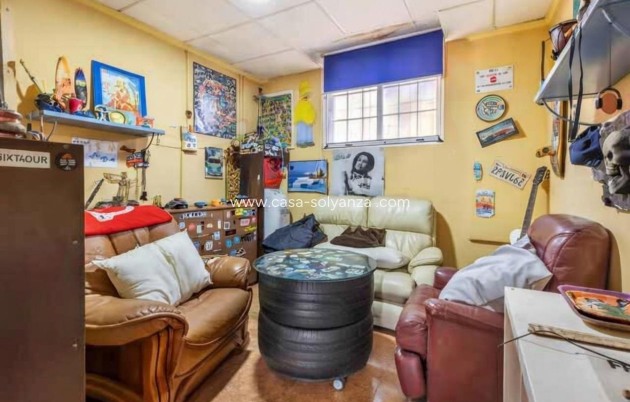 Resale - Villa - Torrevieja - Aguas nuevas