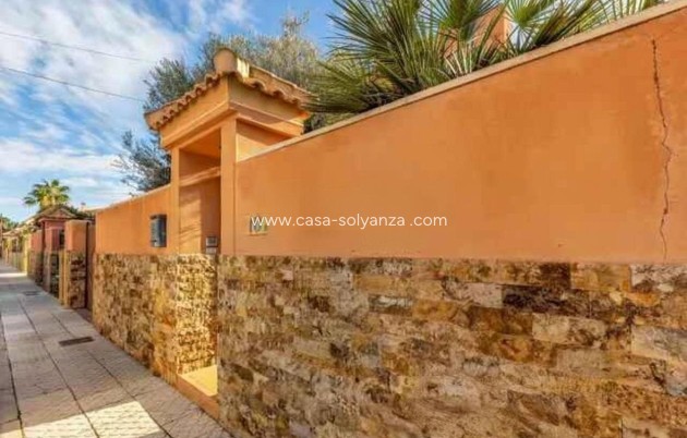 Resale - Villa - Torrevieja - Aguas nuevas