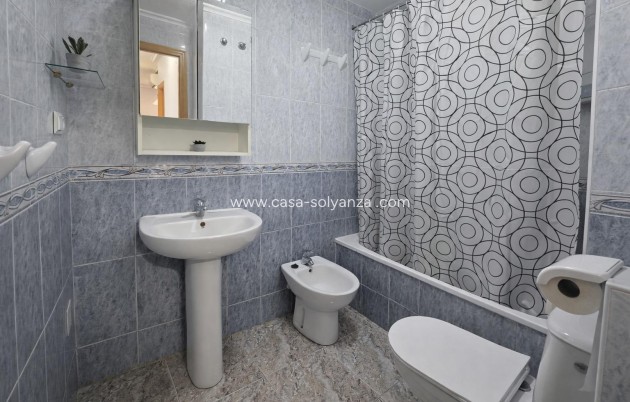 Resale - Apartment / flat - Torrevieja - Centro - Muelle Pesquero