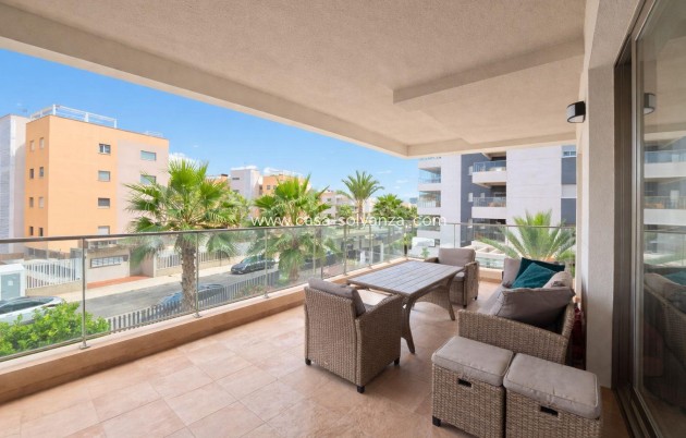 Resale - Apartment / flat - Orihuela Costa - Villamartín