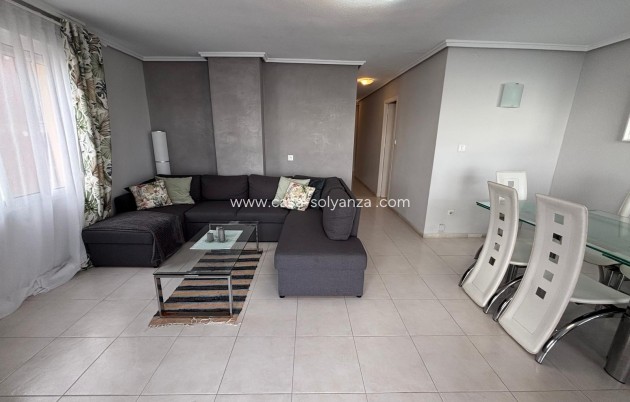 Resale - Apartment / flat - Torrevieja - Playa De Los Naufragos