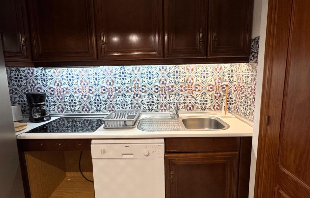 Resale - Apartment / flat - Torrevieja - Los Frutales