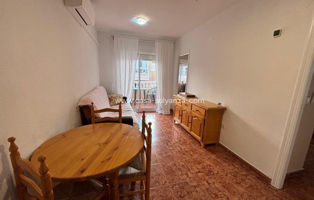 Resale - Apartment / flat - Torrevieja - Playa del Cura