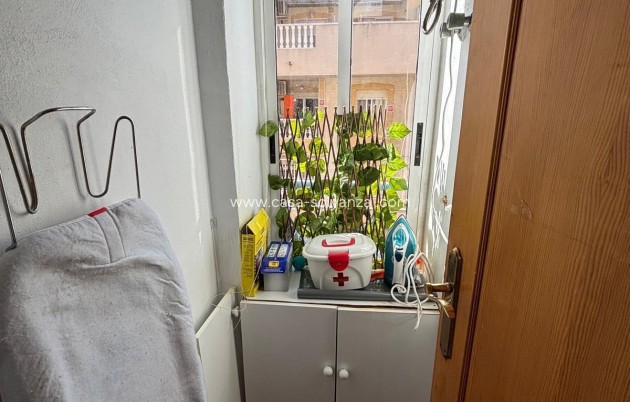 Resale - Apartment / flat - Torrevieja - Playa de los Locos