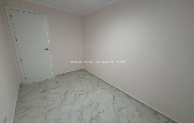 Resale - Apartment / flat - Torrevieja - Acequion