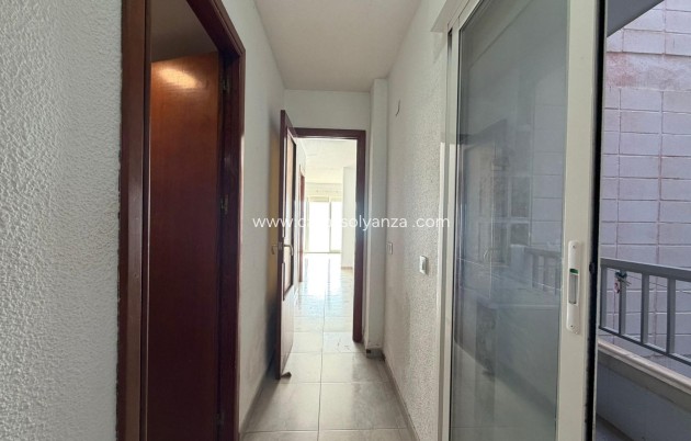 Resale - Apartment / flat - Torrevieja - Playa de los Locos