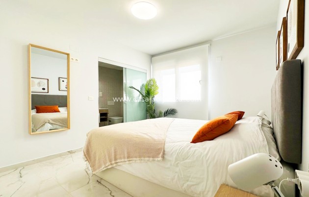 Resale - Apartment / flat - Torrevieja - Costa Blanca