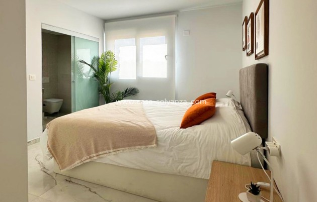 Resale - Apartment / flat - Torrevieja - Costa Blanca