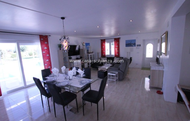 Resale - Country Property/Finca - Crevillente - Inland