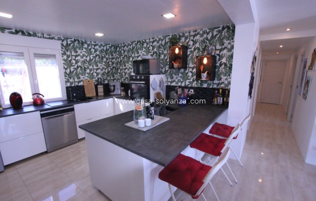 Resale - Country Property/Finca - Crevillente - Inland