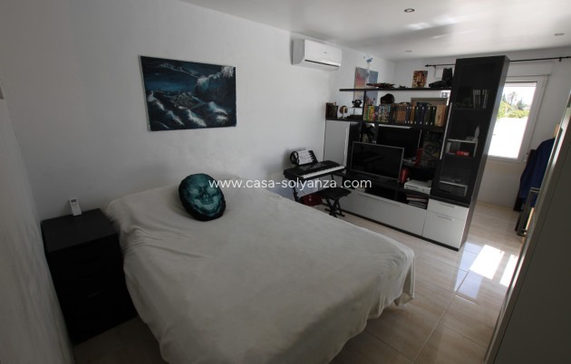 Resale - Country Property/Finca - Crevillente - Inland